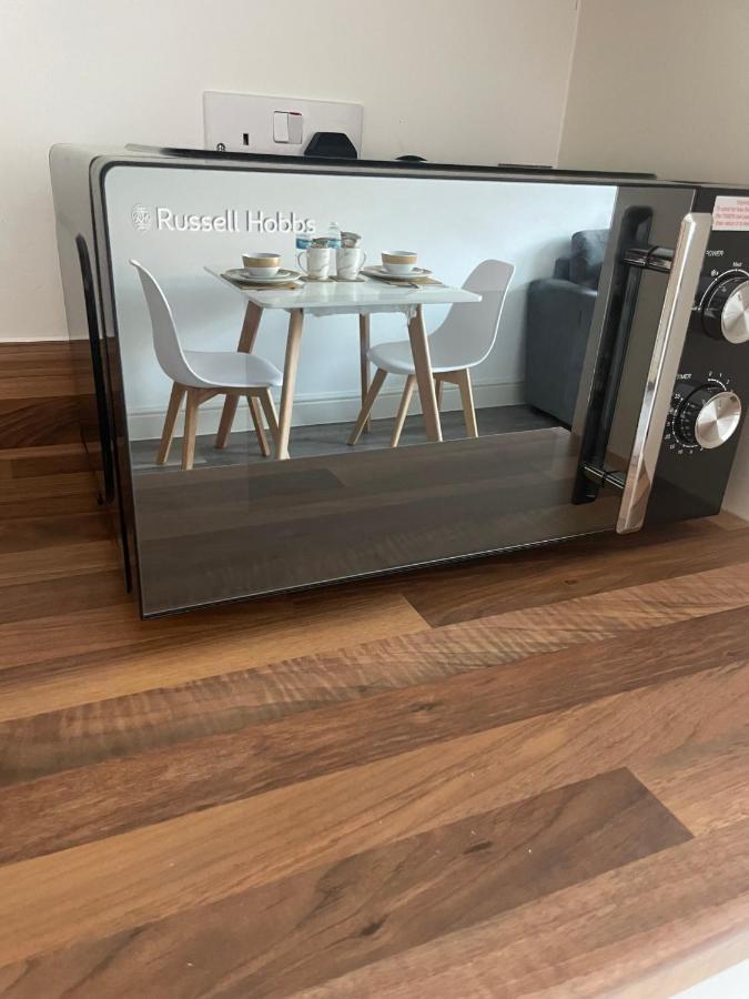 #0202 One Bedroom Serviced Apartment-Free Parking Derby Eksteriør bilde